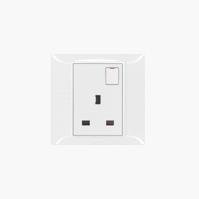 Legrend Switched Socket, 13AMP 1 GANG, 617641