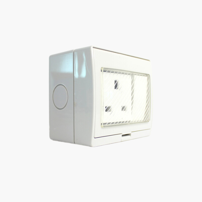 Tellaro Switched Socket Outlet Single, Weatherproof, 13Amp, Niagara T6405